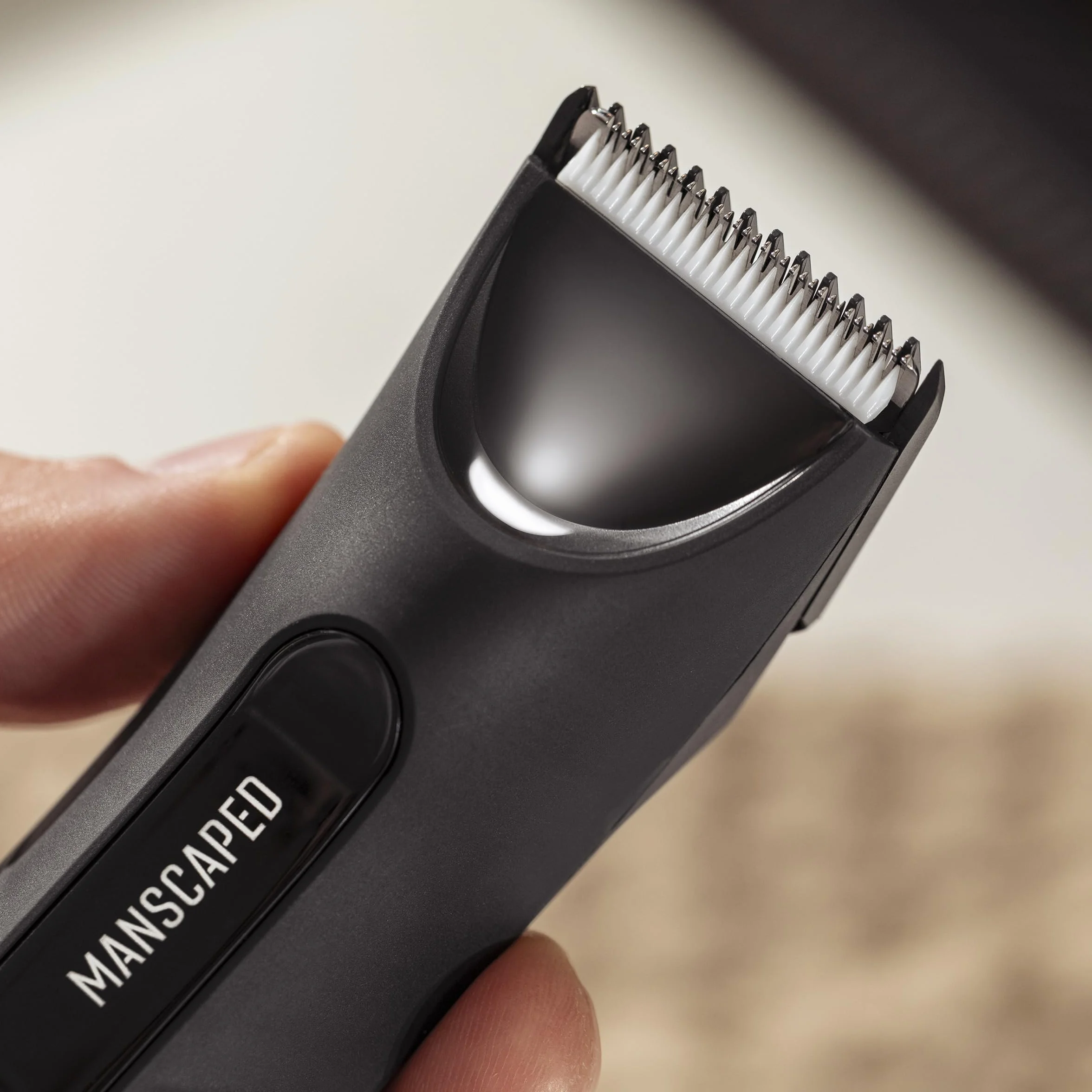 MANSCAPED® The Lawn Mower® 3.0 Plus Rasoio per peli di inguine e corpo, lama SkinSafe®, impermeabile, ricaricabile USB-C, rasoio a sfera wireless da uomo