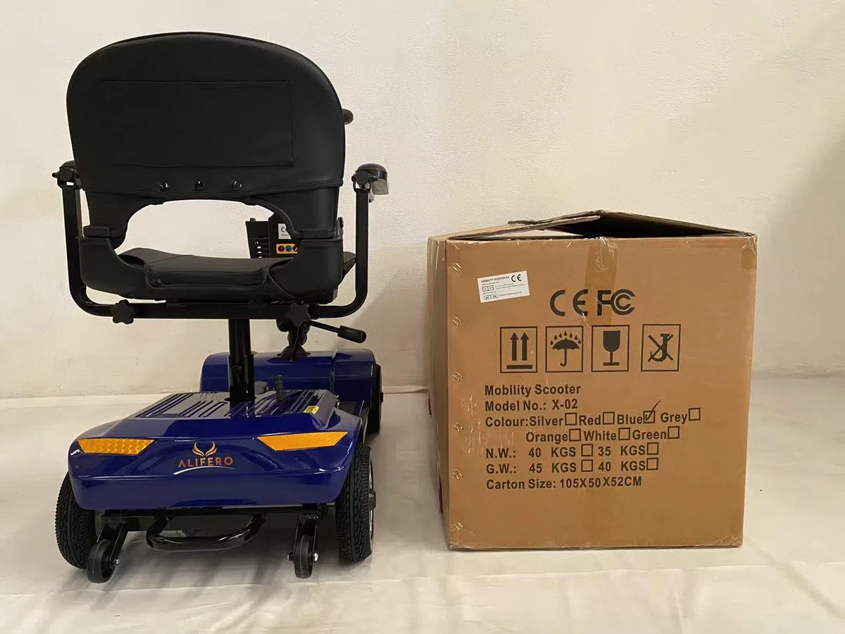 Mobility Scooter Elettrico per Disabili e Anziani di Pieghevole e Leggero, 3S Piegatura Rapida per Mobilità,Pneumatici Antiforatura per Persone con Mobilità Ridotta Sedia a Rotelle (Rosso)