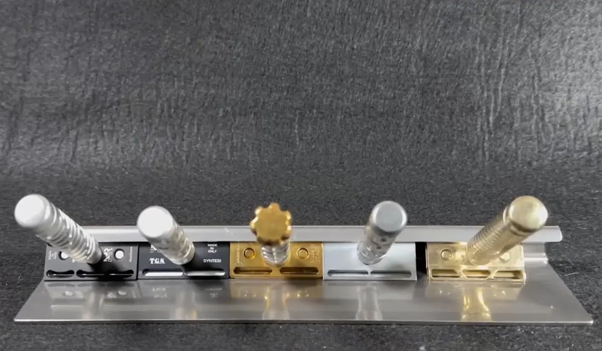 The Goodfellas' Smile Base per Rasoio di Sicurezza (5 Posti) - Acciaio Inox 304, Design Elegante e Funzionale, Supporto Robusto e Antiscivolo, Made in Italy