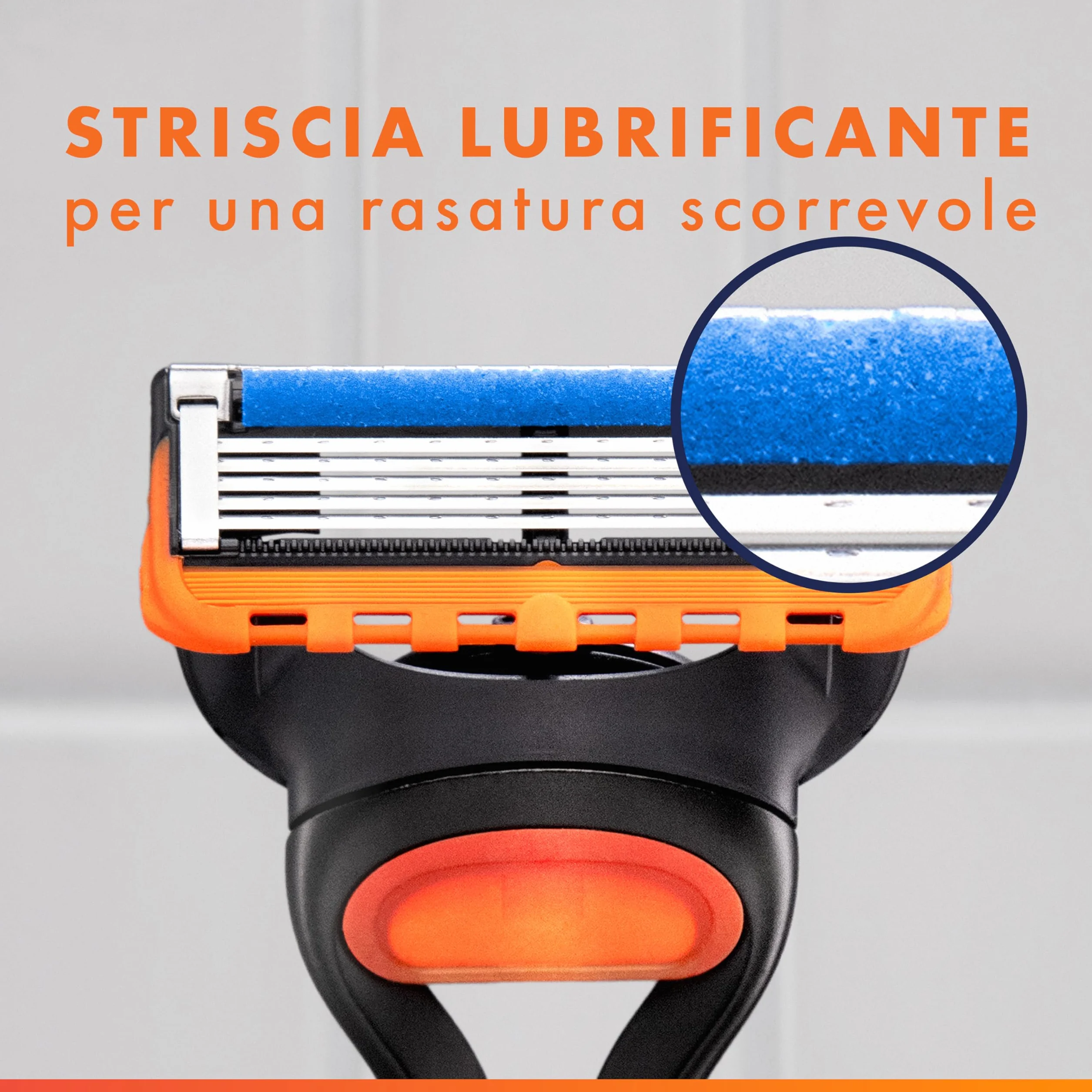 Gillette Fusion5 Rasoio Barba 1 Rasoio + 12 Lamette Ricambio 5 Lame Striscia Lubrificante