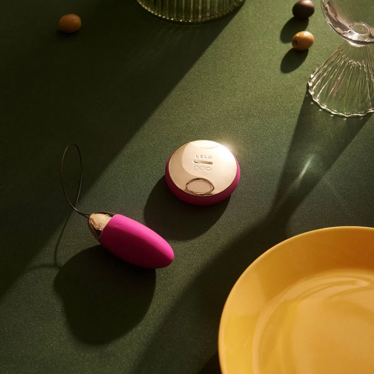 LELO LYLA 2 Massaggiatore a Proiettile per Adulti, Massaggiatore Portatile in Silicone con Tecnologia SenseMotion e Telecomando, Mini Vibratore, Stimolatore Clitorideo, Black