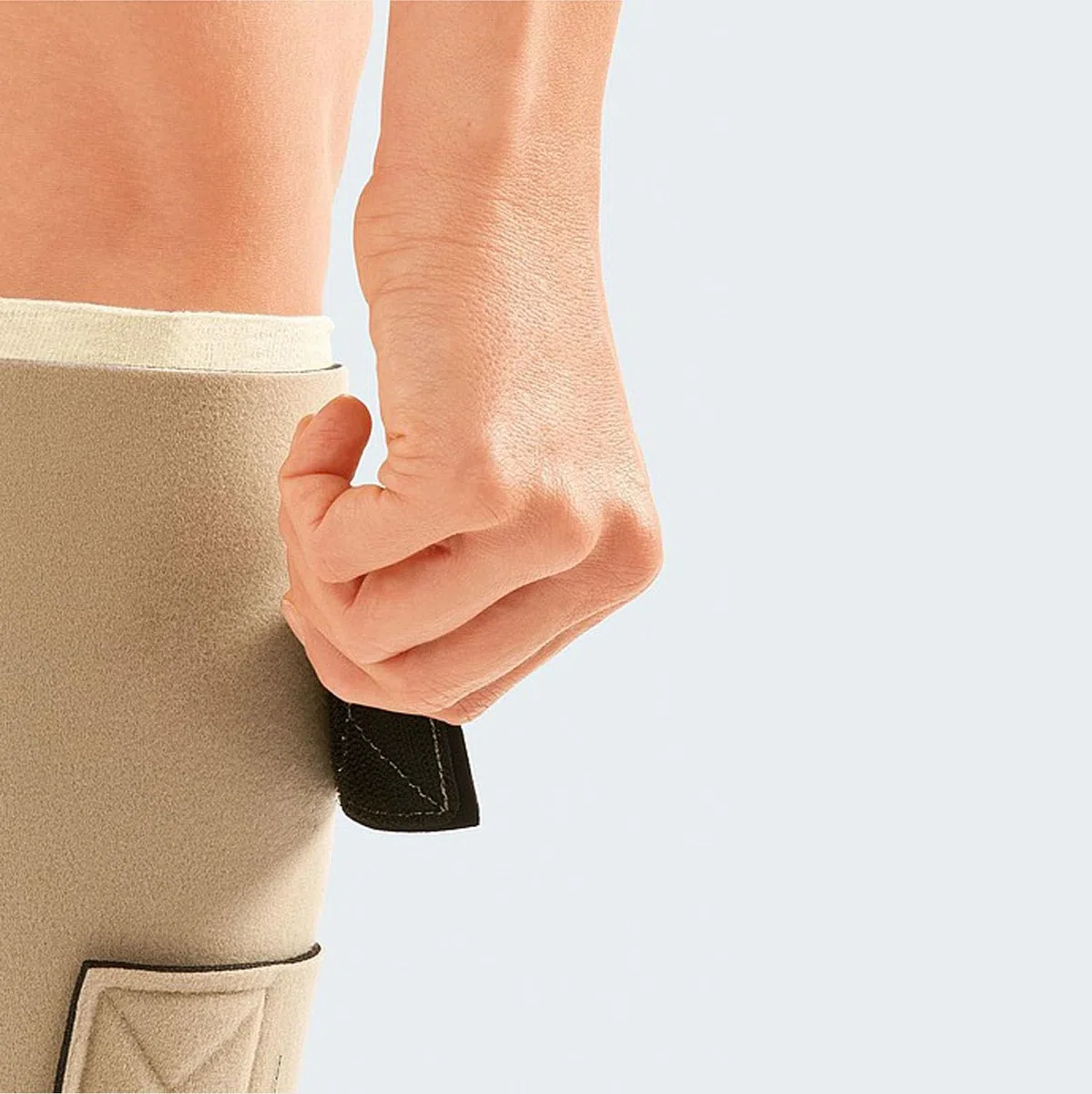 Circaid Juxtalite Essentials BD Short (28 cm) – Vitello, Beige | Indumento a compressione anelastico per problemi venosi | CEAP C2-C5 | con fascia giustapposta | Circaid Buil-in-Pressure System (XL)